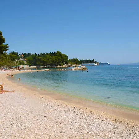 Vjera - Garage And Elevator דירה